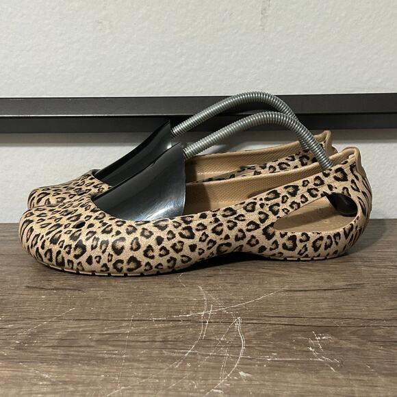 Crocs Kadee Women’s Slip-On Comfort Casual Shoes Size 11 Leopard Print - Picture 1 of 8